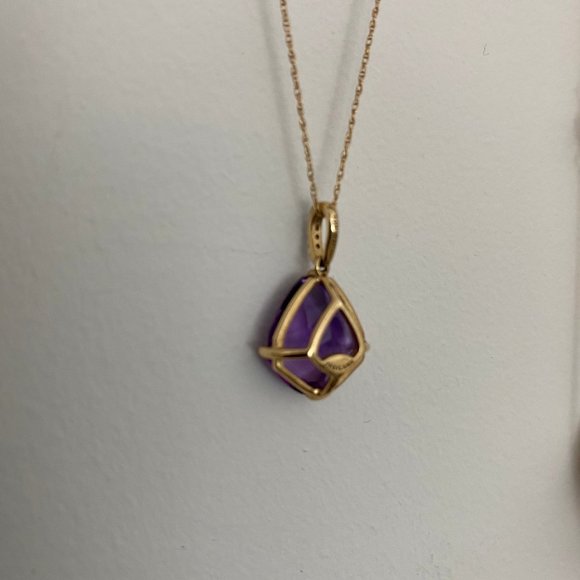 Purple 4.22 Carat Amethyst and Diamond Necklace 18" Yellow 14K Gold Chain - Picture 6 of 12